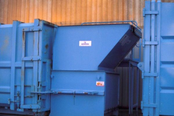 compacteurs-bois-141AAC068-287A-9DB1-2B62-C56847F5B937.jpg